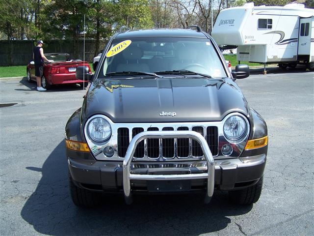 Image 4 of 2005 Jeep Liberty Limited…