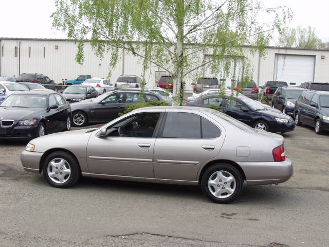 Image 5 of 2001 Nissan Altima GXE…
