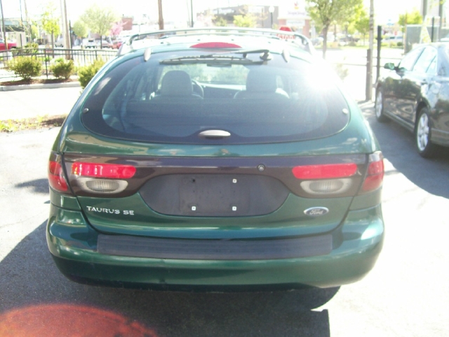 Image 1 of 2000 Ford Taurus SE…