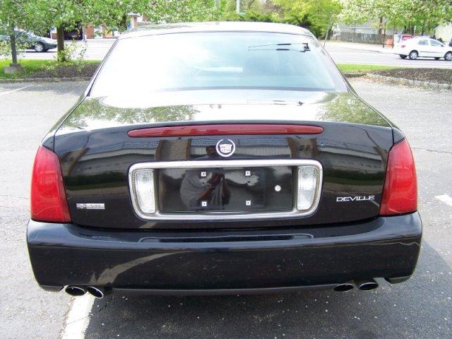 Image 10 of 2004 Cadillac DeVille…