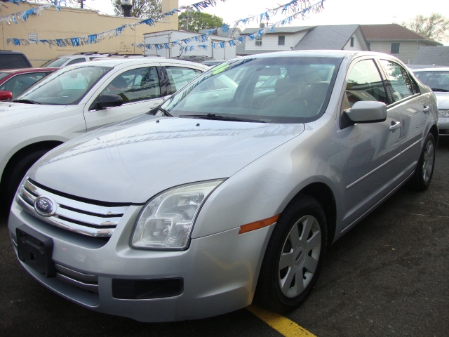 Image 2 of 2006 Ford Fusion 4 Door…
