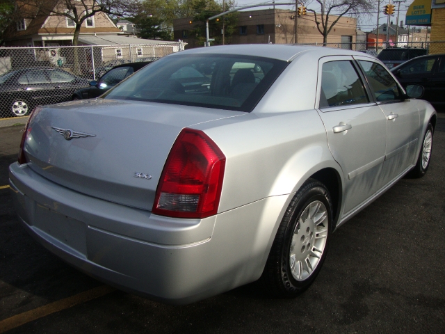 Image 7 of 2005 Chrysler 300 Base…