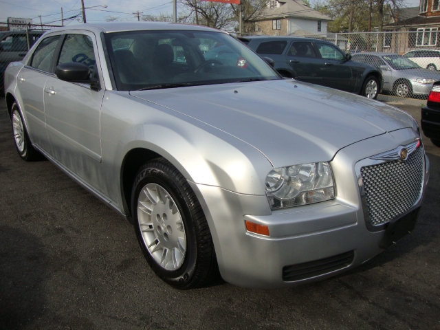 Image 4 of 2005 Chrysler 300 Base…