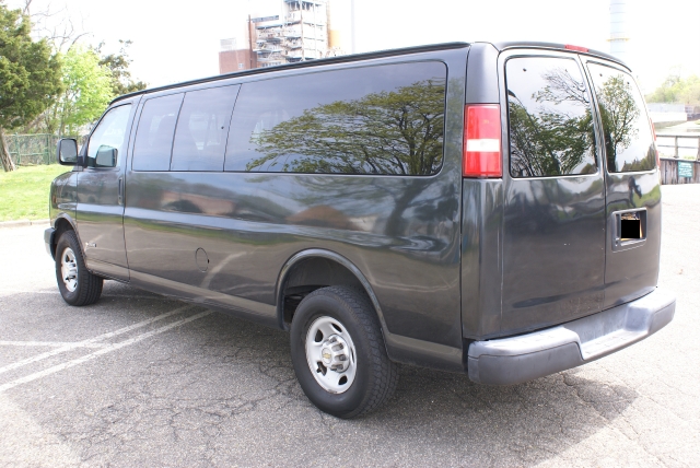 Image 1 of 2005 Chevrolet Express…
