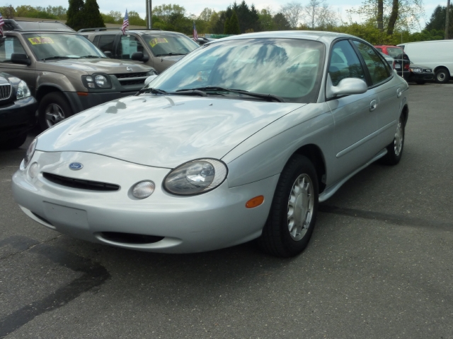 Image 4 of 1997 Ford Taurus LX…