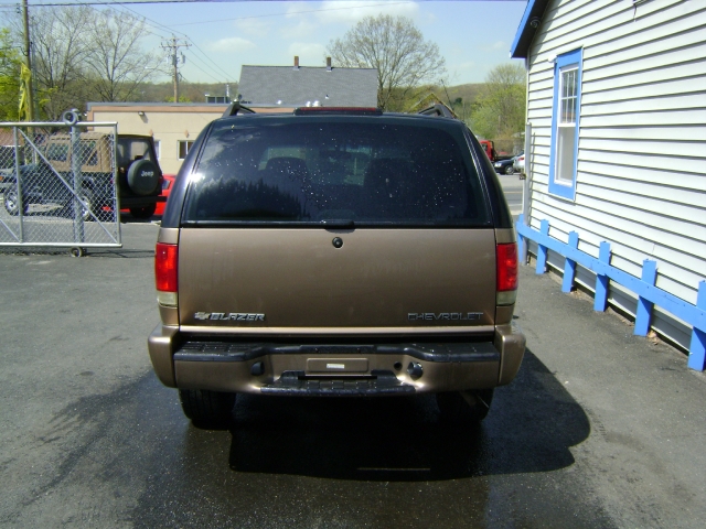 Image 9 of 2003 Chevrolet Blazer…