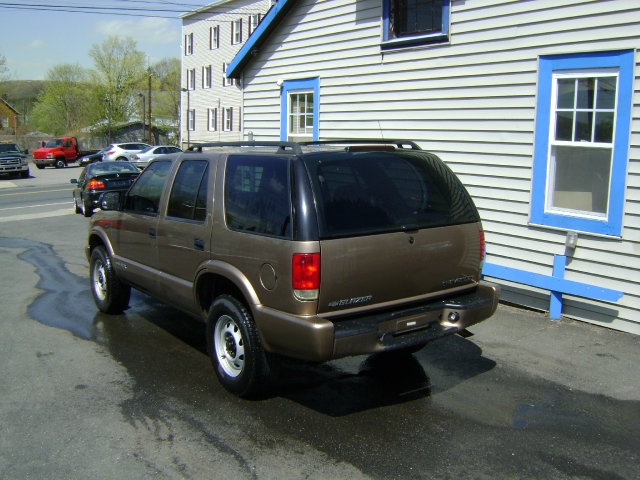 Image 10 of 2003 Chevrolet Blazer…
