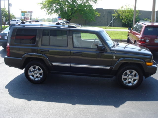 Image 8 of 2006 Jeep Commander…