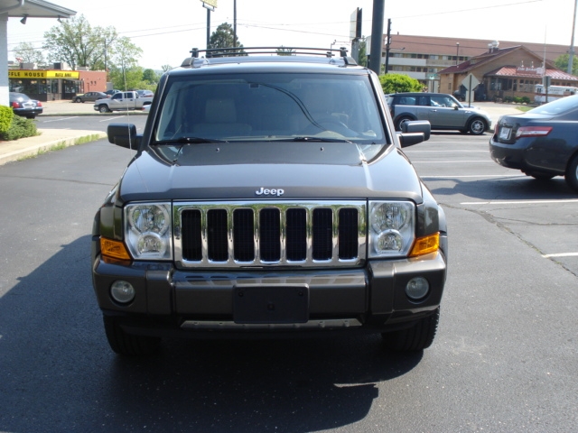 Image 10 of 2006 Jeep Commander…