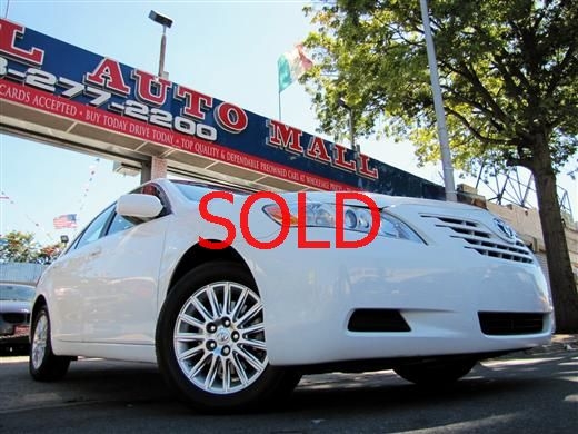 Toyota Camry 2007 White. Used Toyota Camry 2007 for