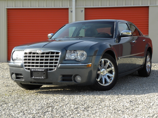 Image 1 of 2005 Chrysler 300C Base…