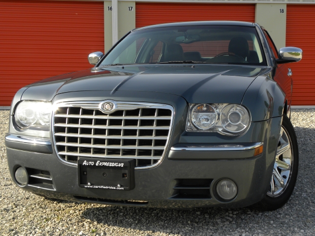Image 3 of 2005 Chrysler 300C Base…