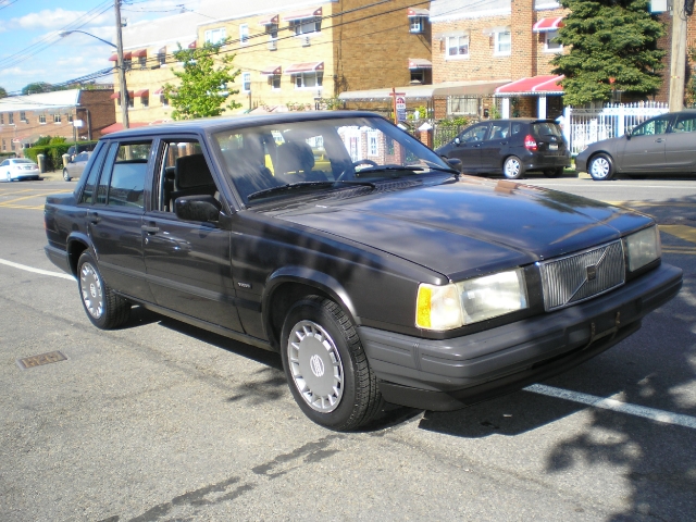 Image 1 of 1991 Volvo 740 Grey