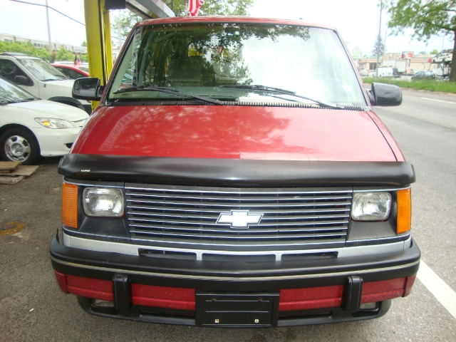 Image 1 of 1993 Chevrolet Astro…