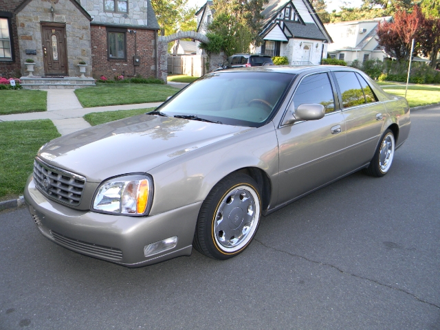 Image 10 of 2001 Cadillac DeVille…