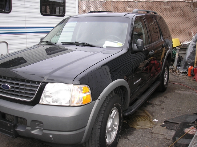 Image 10 of 2002 Ford Explorer XLS…