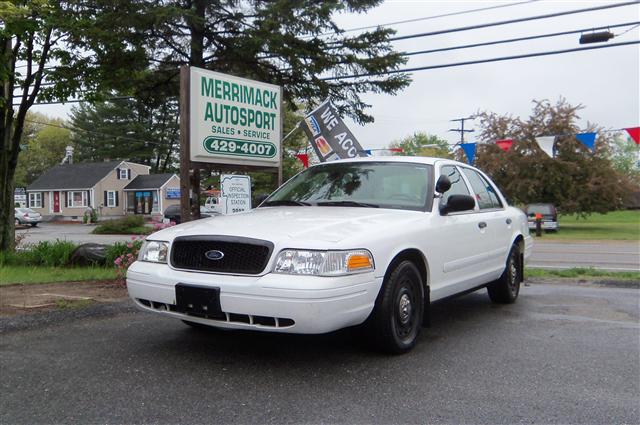 Image 10 of 2005 Ford Crown Victoria…
