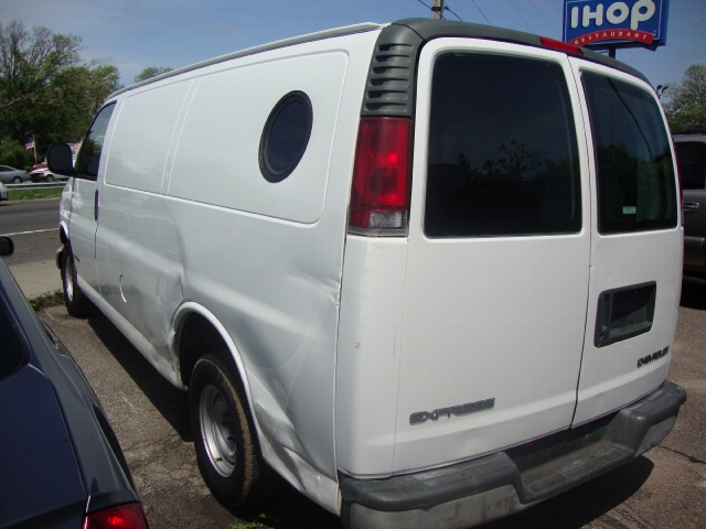 Image 7 of 2001 Chevrolet Express…