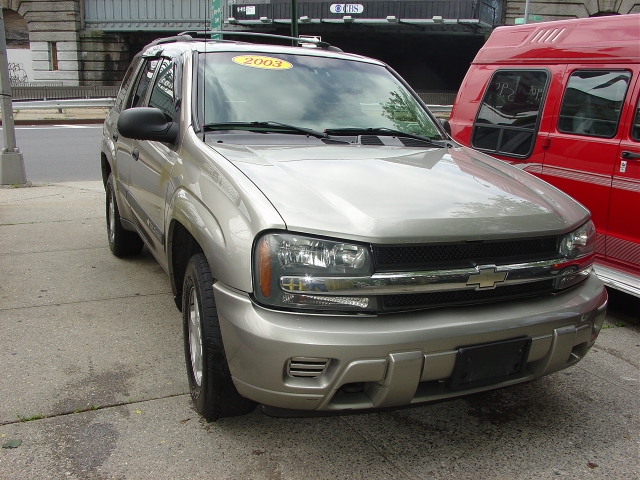 Image 4 of 2003 Chevrolet TrailBlazer…