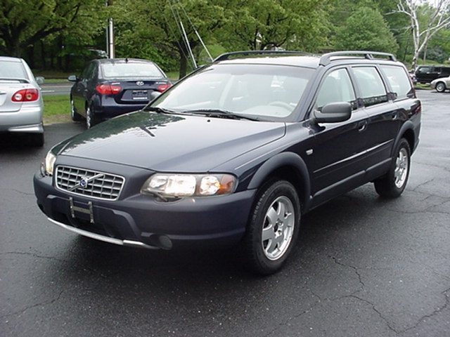 Image 1 of 2003 Volvo V70 Black