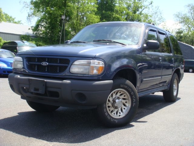Image 9 of 2001 Ford Explorer XLS…