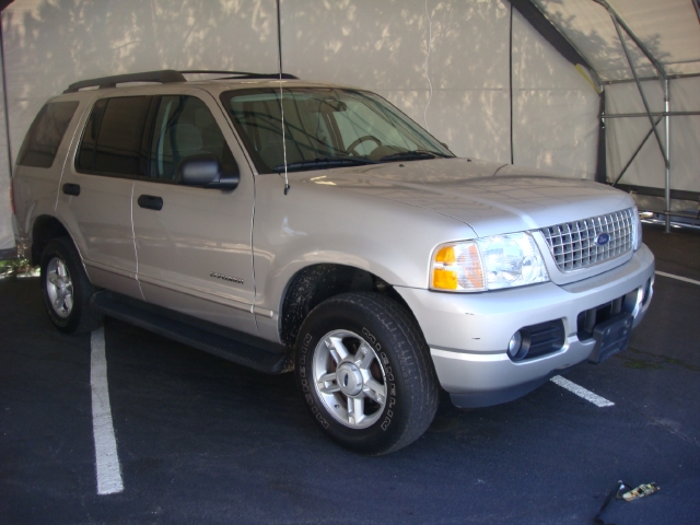 Image 2 of 2005 Ford Explorer XLT…