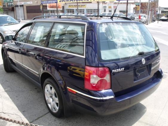 Image 2 of 2003 Volkswagen Passat…