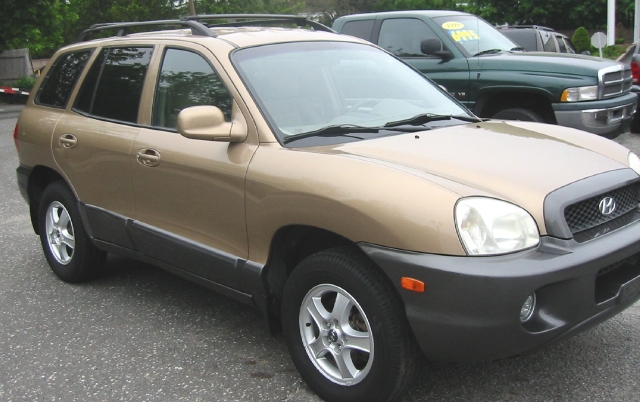 Image 1 of 2002 Hyundai Santa Fe…