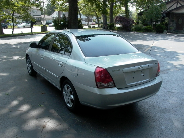 Image 8 of 2005 Hyundai Elantra…