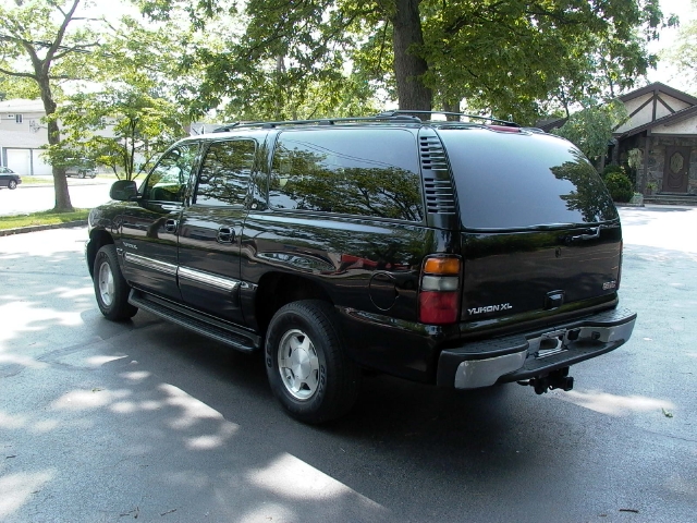 Image 9 of 2005 GMC Yukon XL 1500…