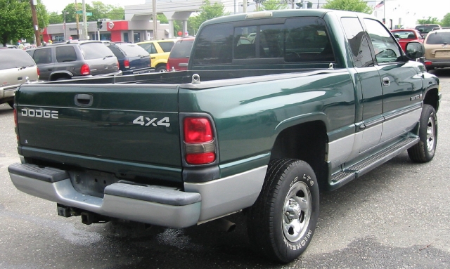 Image 9 of 2001 Dodge Ram 1500…