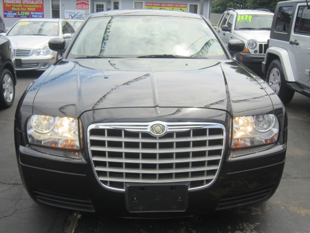 Image 2 of 2006 Chrysler 300 Base…