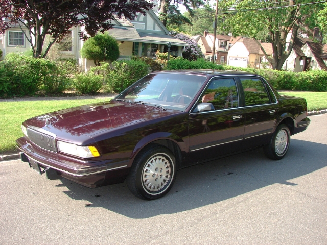 Image 2 of 1995 Buick Century Special…