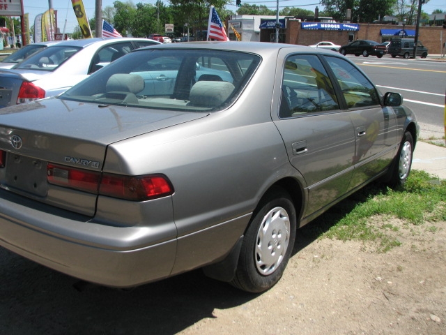 Image 7 of 1999 Toyota Camry LE…
