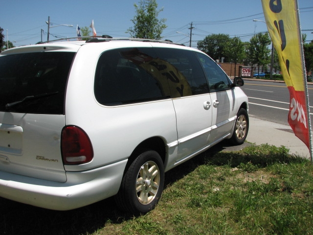 Image 9 of 1996 Dodge Grand Caravan…
