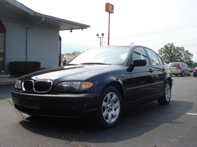Image 6 of 2003 BMW 325 i Cincinnati,…