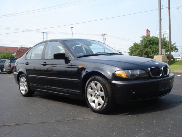 Image 7 of 2003 BMW 325 i Cincinnati,…