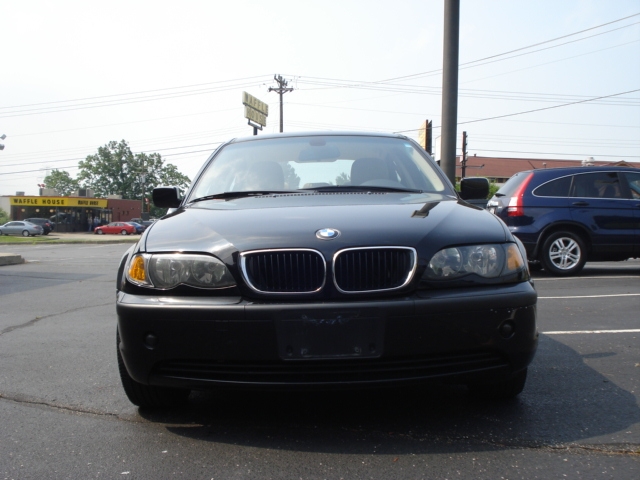 Image 10 of 2003 BMW 325 i Cincinnati,…
