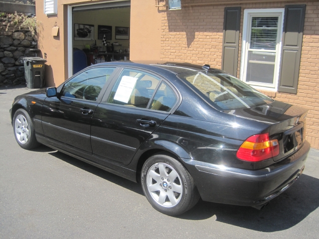 Image 8 of 2004 BMW 325 xi Shelton,…