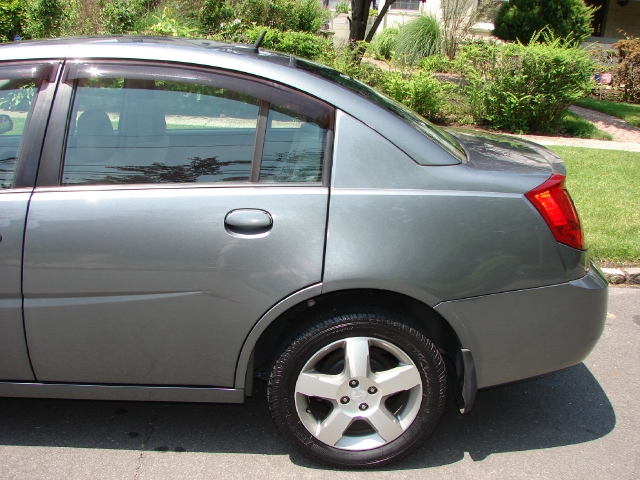 Image 2 of 2006 Saturn ION 3 Great…