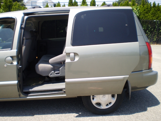 Image 2 of 1999 Nissan Quest GXE…