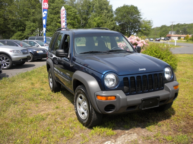 Image 3 of 2004 Jeep Liberty Sport…