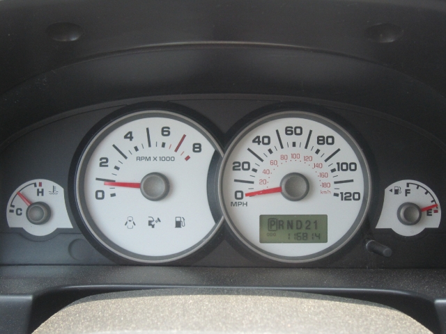 Image 9 of 2005 Ford Escape XLS…