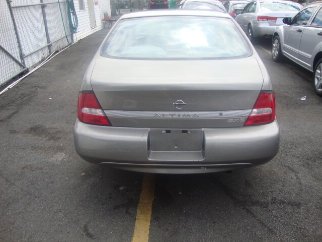 Image 8 of 2001 Nissan Altima GXE…
