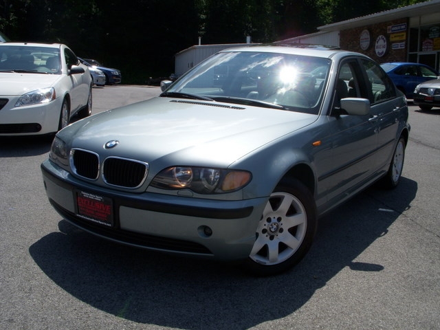 Image 7 of 2002 BMW 325 xi Central…