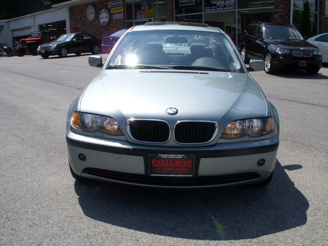 Image 9 of 2002 BMW 325 xi Central…